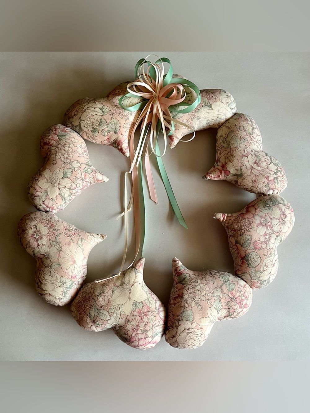 Vintage Cottagecore Handmade 15" Fabric String Of Heart Wall Wreath